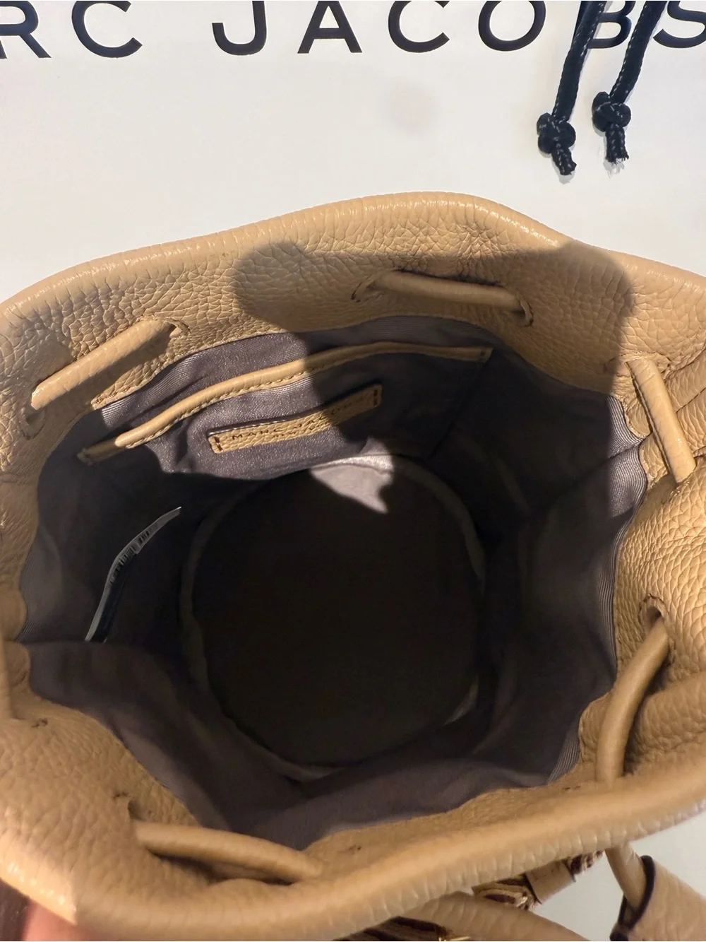 NWT Marc Jacobs groove bucket bag - iced coffee